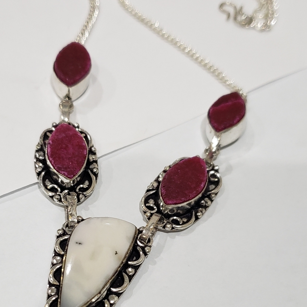 Handmade Mother Of Pearl Druzy Gemstone 925 Necklace - Picture 5 of 11